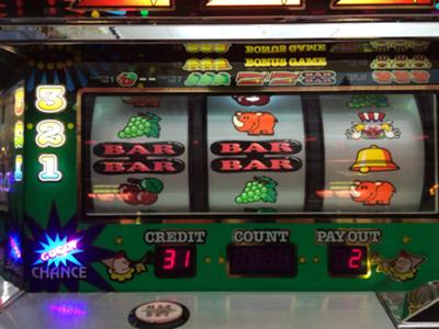 ガコッ うわ びっくりし 周りを気にして 今自分がビクッてなったの誰かみてるよ ぺかへのボケ ボケて Bokete