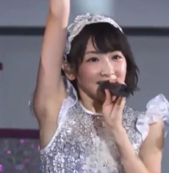 はい ワキを見ないでこっち見て 2019年02月11日の人物のボケ 70186608 ボケて Bokete