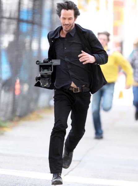 初めてのおつかいのイケメンカメラマン ジーンズへのボケ ボケて Bokete