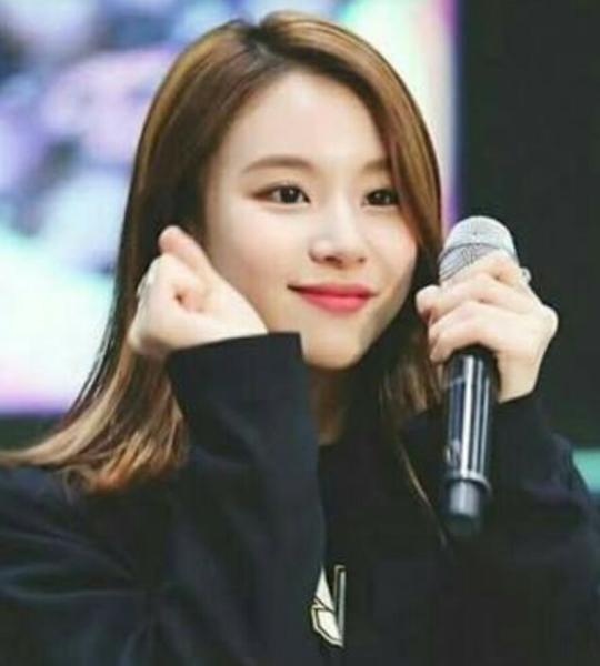 飲んだらこれでしょグー 間違えてるよ 飲んだらつのつのグー 間違えてるって ファンタも変顔 ブー それな 唇へのボケ ボケて Bokete