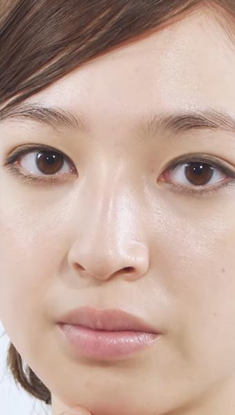 顔がテカテカしてる人がやたら顔を近づけてきた 唇へのボケ ボケて Bokete