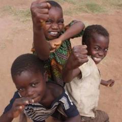 お前たちの募金待ってるぜ - 水へのボケ[90967250] - ボケて（bokete）