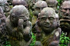 アナと雪の女王のあの石のエキストラたち 石の彫刻へのボケ ボケて Bokete