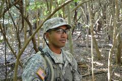 敵に遭遇したら ふかわりょうのネタをやり滑らして転けてる間に逃げらるようピアニカの着用が義務づけられている 軍隊へのボケ ボケて Bokete