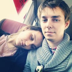 一緒に電車に乗る3000円 寄りかかる5000円 記念写真00円 Girlfriend 01へのボケ ボケて Bokete