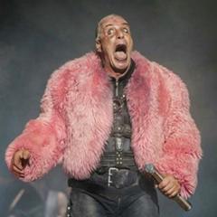 恋する独裁国家 を熱唱するヒム子のパパ 毛皮へのボケ ボケて Bokete