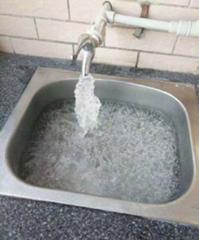 愛媛 蛇口からポンジュース 京都 蛇口からお茶 兵庫垂水 蛇口からイカナゴ 水へのボケ ボケて Bokete