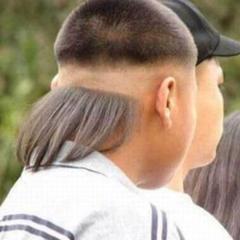 付いたあだ名は 後ろ髪ダサ男 14年11月06日の人物のボケ ボケて Bokete