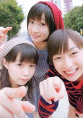 調理実習の時の女の三角巾のように意味のないニットの被り方はやめましょう 15年09月24日の人物2人以上のボケ ボケて Bokete