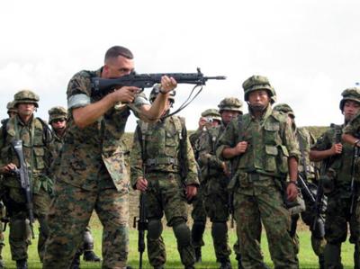 何でも武力で抑えようとするから我々米軍はバカにされるんだ。そんなバカにした奴等にはこう! 写真で一言ボケて(bokete) ボケて