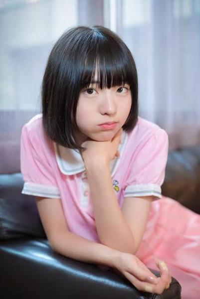 お題 唇 フラッシュ写真
