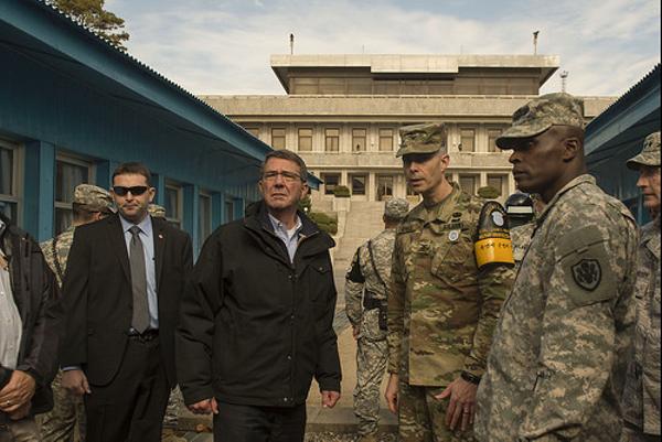 何か飛んできてね？ 軍隊へのボケ[61649713] ボケて（bokete）