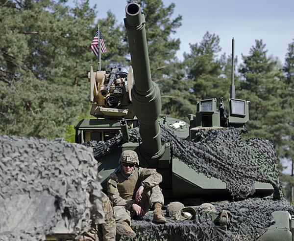 俺の砲台の弾道も負けてねえぜ？（ボロン 武器へのボケ[50586043] ボケて（bokete）