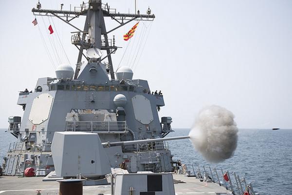 俺らだったら敵のミサイルを発見して撃ち落とすなんてイージーっす 軍艦へのボケ[67083288] ボケて（bokete）