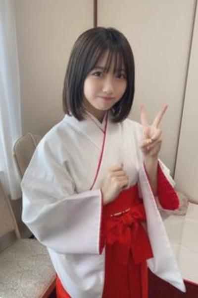 マジウケる！ 神に仕えてるんですけど！ - 2021年11月05日の人物のボケ[93785213] - ボケて（bokete）