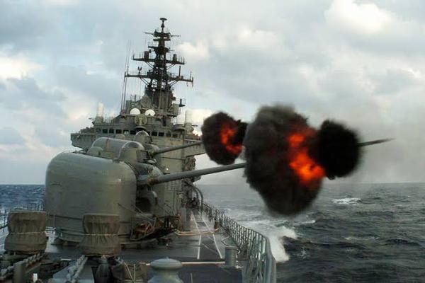 「部長、つまようじをお持ちしましだぁぁぁん！」 軍艦へのボケ[69293886] ボケて（bokete）